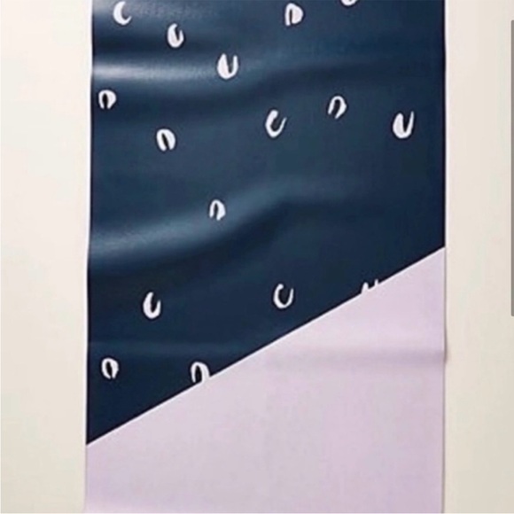 Anthropologie yoga mat- Skinny Foldable Travel Yoga Mat. - Picture 6 of 11